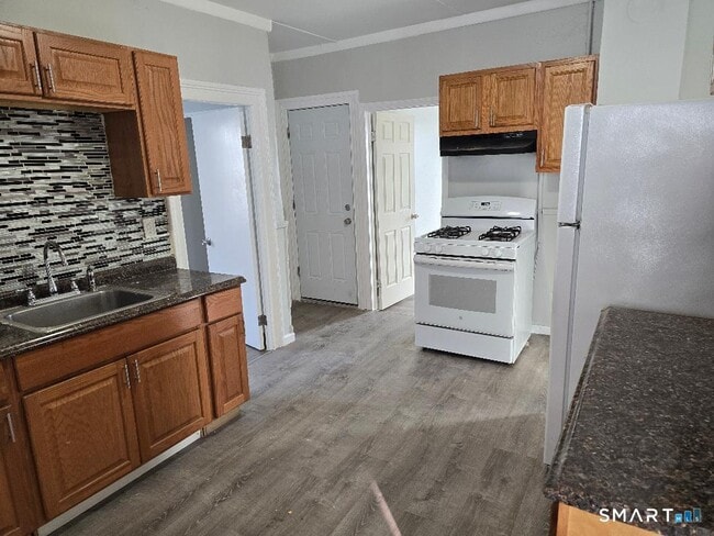 176 Charles St in Waterbury, CT - Building Photo - Building Photo