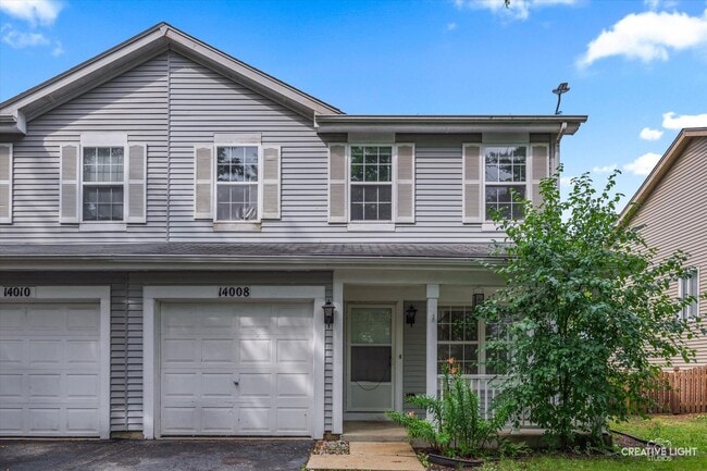 property at 14008 S Oakdale Cir