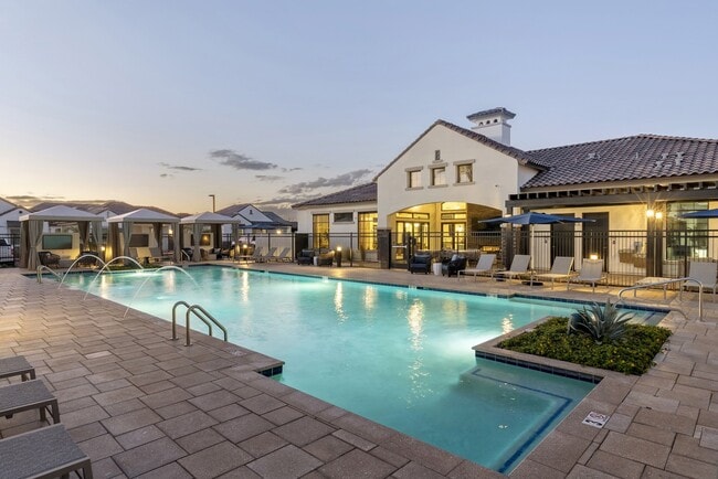 The Stately Queen Creek