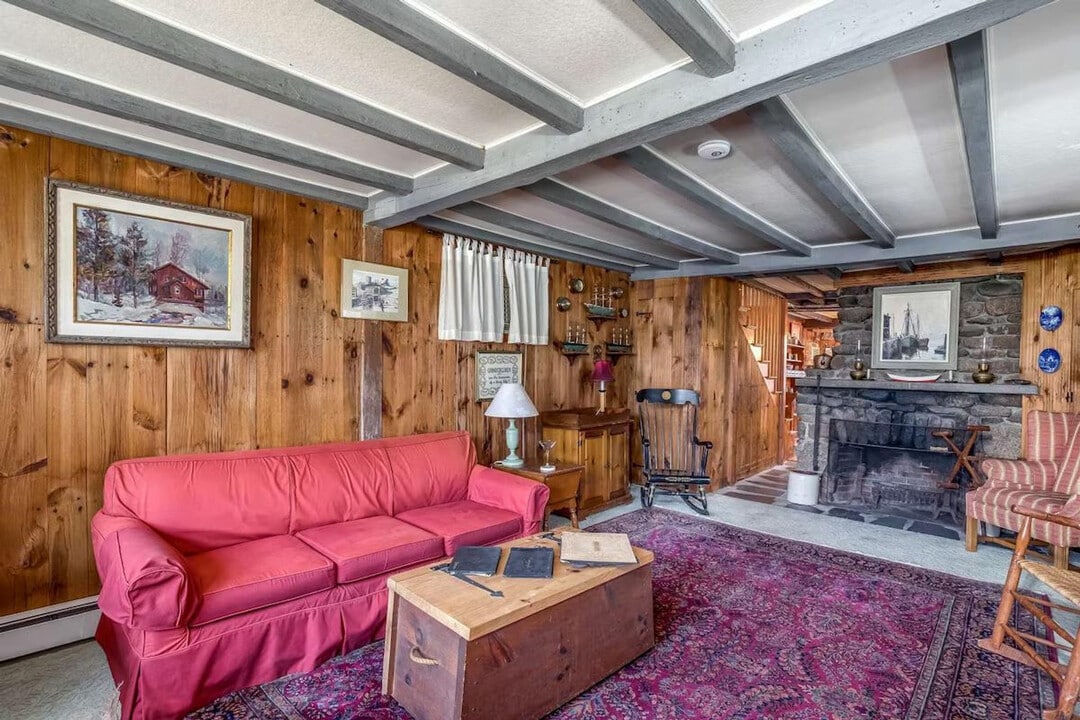 6 Middle Rd in Rockport, MA - Building Photo