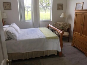 2060 Greenview Shores Blvd-Unit -306 in Wellington, FL - Foto de edificio - Building Photo