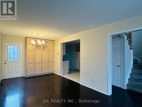 18 Dunsmore Crescent in Richmond Hill, ON - Building Photo - Building Photo