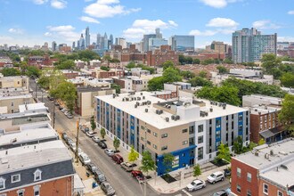 UCity Flats in Philadelphia, PA - Foto de edificio - Building Photo