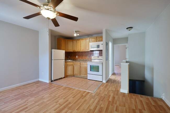 property at 1440 W Grange Ave