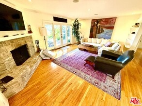 29507 Harvester Rd in Malibu, CA - Building Photo - Building Photo