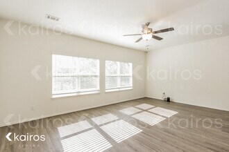 1640 S Razorback Rd in Fayetteville, AR - Building Photo - Building Photo
