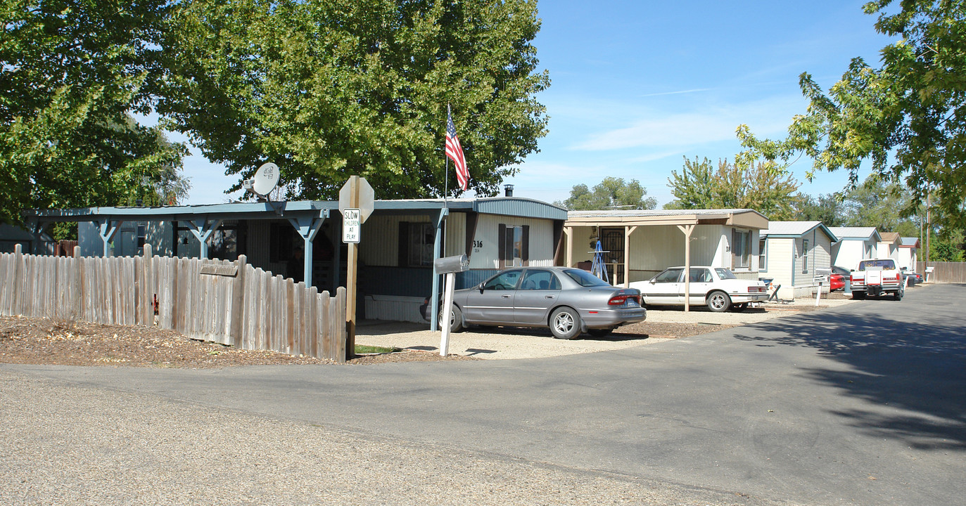 Maple View MHP in Nampa, ID - Building Photo