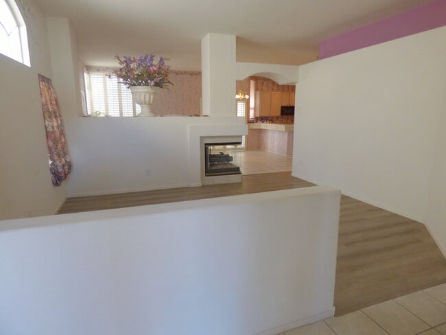2003 Summerside Ct in Henderson, NV - Building Photo - Building Photo