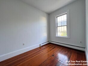 401 E 7th St, Unit 3 in Boston, MA - Building Photo - Building Photo