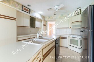 534 Warwick Ln in Venice, FL - Building Photo - Building Photo