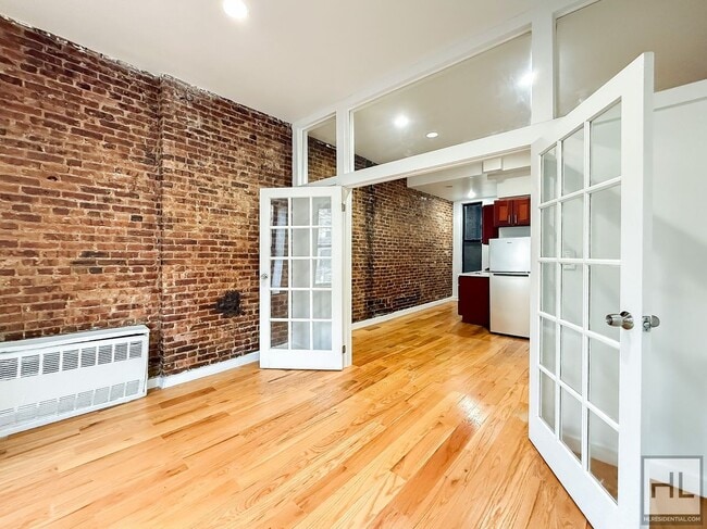 BEDFORD AVENUE / No fee 1-Bed 1-Bath in Prime Crown Heights / 1-Month Free in Brooklyn, NY - Building Photo - Building Photo