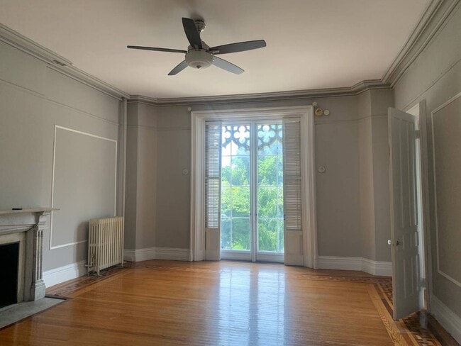 21 Elk St in Albany, NY - Building Photo - Building Photo