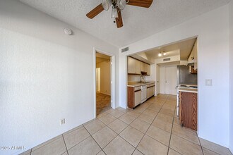 19810 N 4th St in Phoenix, AZ - Building Photo - Building Photo