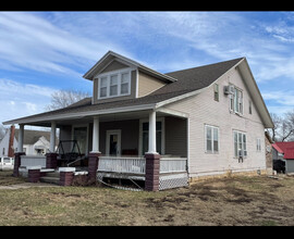 1924 Morton St in Falls City, NE - Building Photo - Building Photo