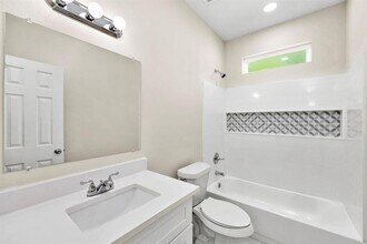 6820 Morrow St in Houston, TX - Building Photo - Building Photo
