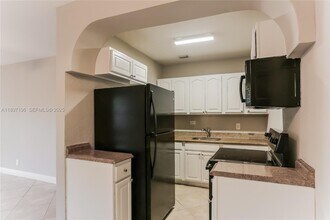 417 SW 22nd Terrace in Fort Lauderdale, FL - Building Photo - Building Photo