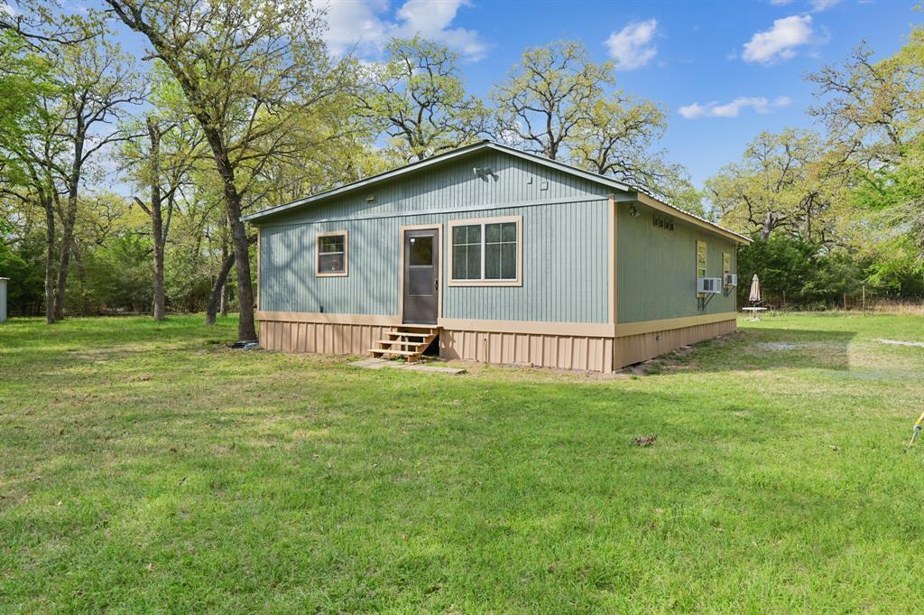 11150 Lafountain Ln in Bryan, TX - Foto de edificio