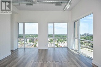 75 The Donway W in Toronto, ON - Building Photo - Building Photo