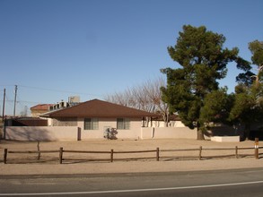 15050 Sequoia Ave in Hesperia, CA - Building Photo - Building Photo