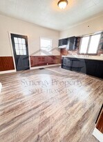 211 John St in Crestline, OH - Building Photo