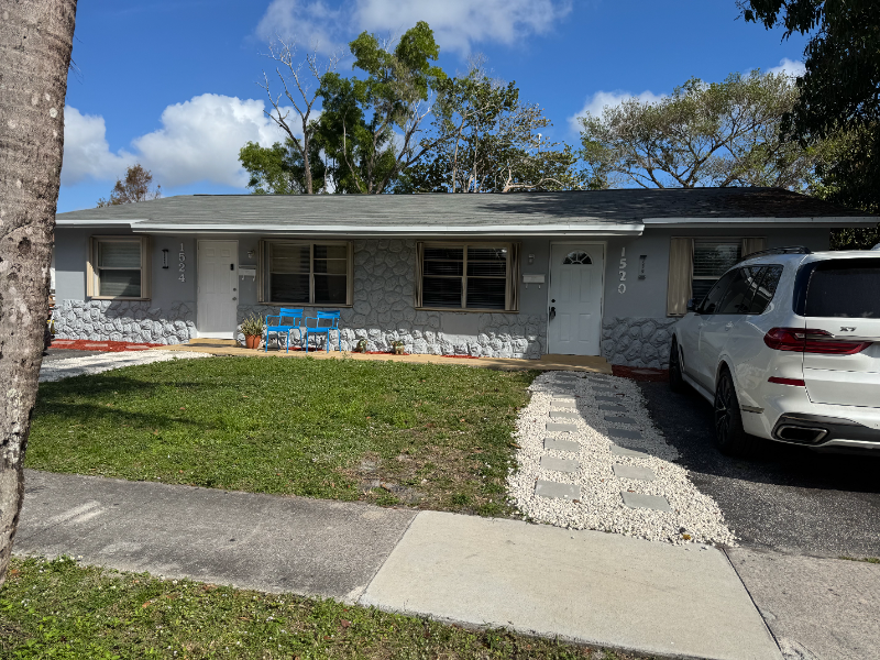 1520 NW 52nd Ave in Lauderhill, FL - Building Photo