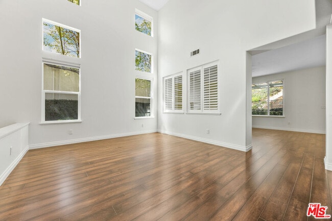 2909 Venezia Ln in Thousand Oaks, CA - Building Photo - Building Photo