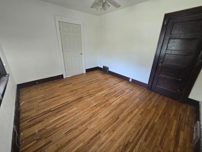 1428 Douglas St in Sioux City, IA - Building Photo - Building Photo