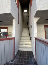 15946 Vanowen St in Los Angeles, CA - Building Photo - Building Photo