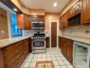 416 Yarmouth Rd in Rochester, NY - Foto de edificio - Building Photo