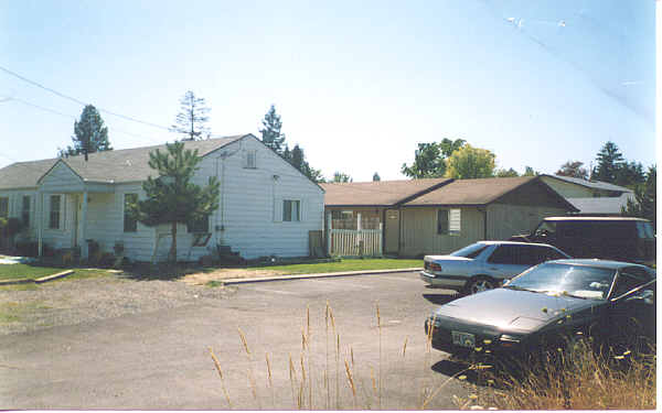 4953 SW 170TH Ave in Beaverton, OR - Building Photo