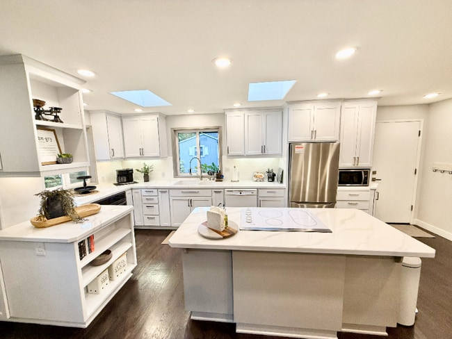 14355 SW 114th Ave in Tigard, OR - Building Photo - Building Photo