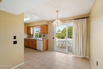 10528 W Tumblewood Dr in Sun City, AZ - Building Photo - Building Photo