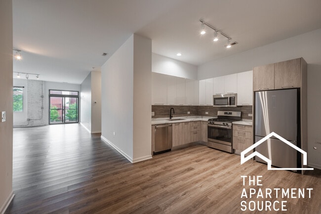 2331 S Wabash Ave, Unit 405