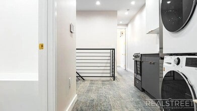 Beadel Street, Unit 1B in Brooklyn, NY - Building Photo - Building Photo