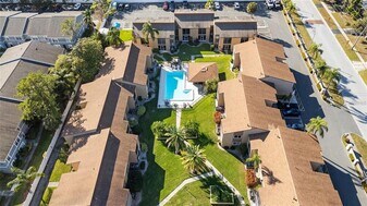 1589 Greenlea Dr in Clearwater, FL - Building Photo