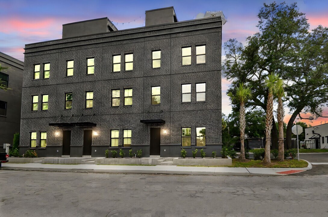 1218 E Kay St in Tampa, FL - Building Photo