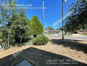 2209 S Salmon Ln in Boise, ID - Building Photo - Building Photo