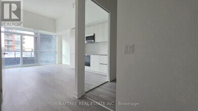 120 Broadway Ave in Toronto, ON - Building Photo - Building Photo