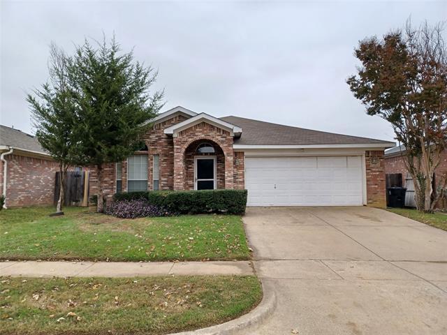 5707 Blue Meadow Trail in Arlington, TX - Foto de edificio