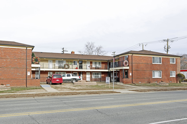 Ferndale House Apartments in Ferndale, MI - Building Photo - Building Photo