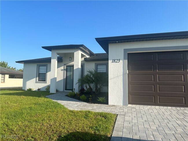 1825 NE 20th Terrace in Cape Coral, FL - Building Photo - Building Photo