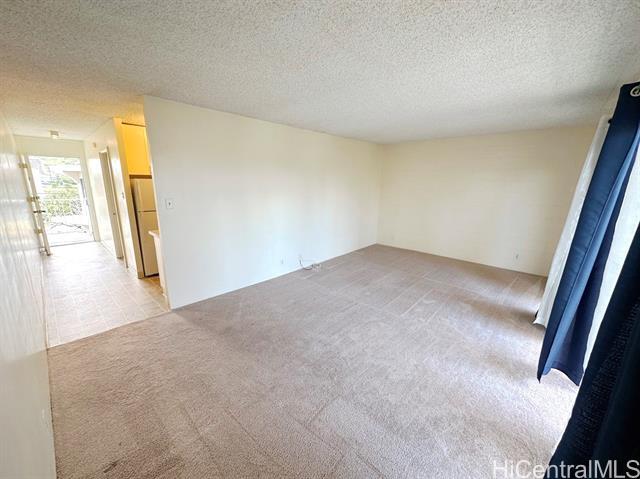 2875 S King St in Honolulu, HI - Building Photo