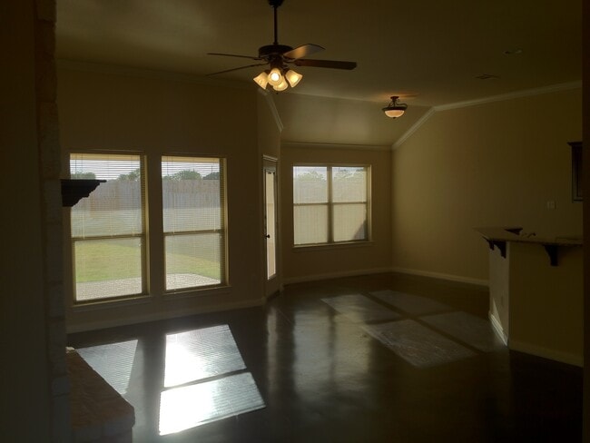 603 Monticello Cir in Hewitt, TX - Building Photo - Building Photo