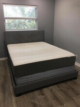 2741 NE 8th Ave, Unit 11 in Wilton Manors, FL - Building Photo - Building Photo