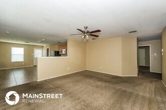 1100 W Cottonwood Dr in Crowley, TX - Foto de edificio - Building Photo