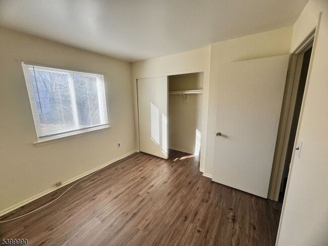 55 Bolton Ct in Franklin Township, NJ - Building Photo - Building Photo