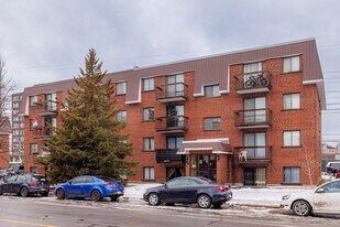 572 Ampère Av in Laval, QC - Building Photo
