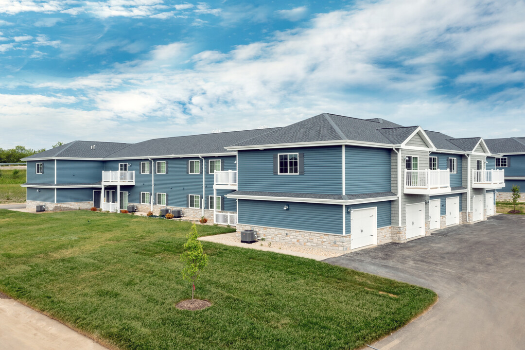 THE CORNERSTONE APARTMENT HOMES in Waterford, WI - Building Photo