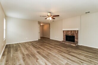 817 Cathy Dr in Burleson, TX - Building Photo - Building Photo