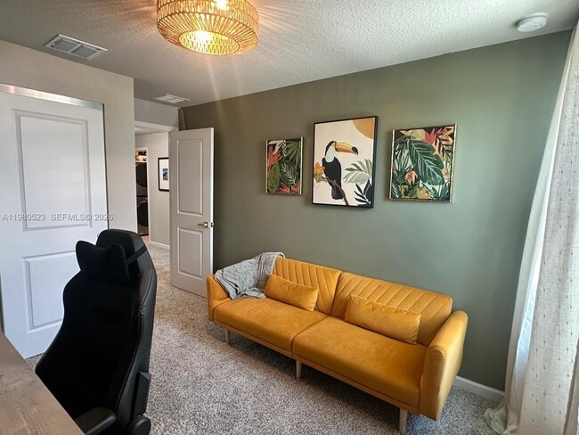 5689 Mentmore Dr in West Palm Beach, FL - Building Photo - Building Photo